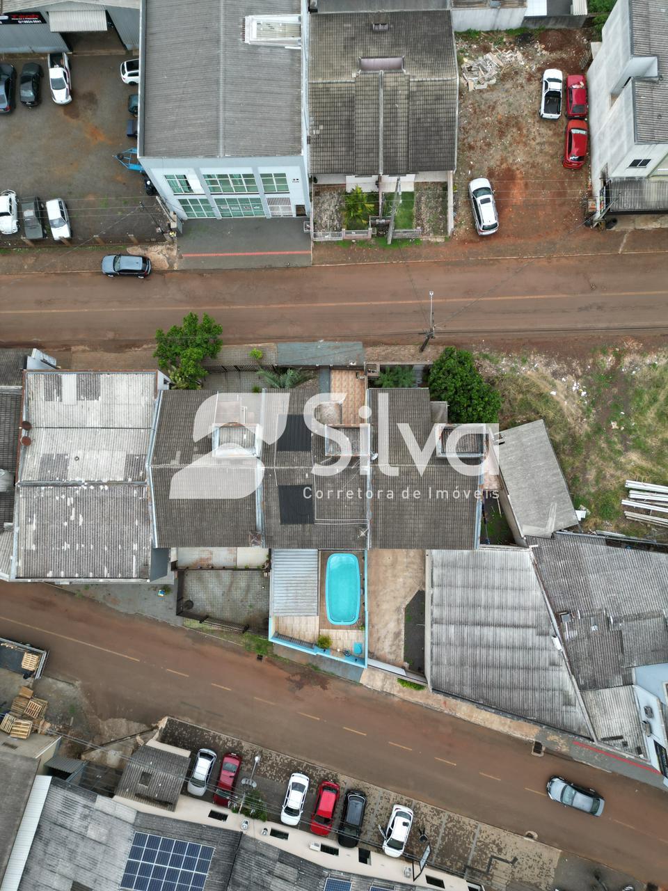 Sobrado a venda localizado no Bairro Margarida Galvan, Dois Vizinhos-PR.