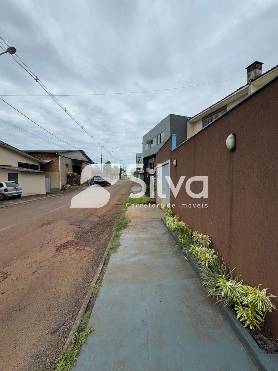 Sobrado a venda localizado no Bairro Margarida Galvan, Dois Vizinhos-PR.