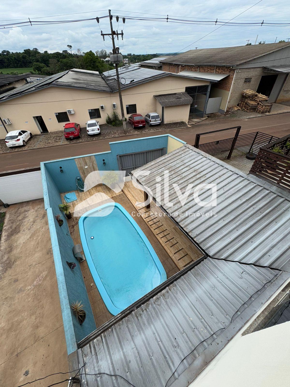 Sobrado a venda localizado no Bairro Margarida Galvan, Dois Vizinhos-PR.