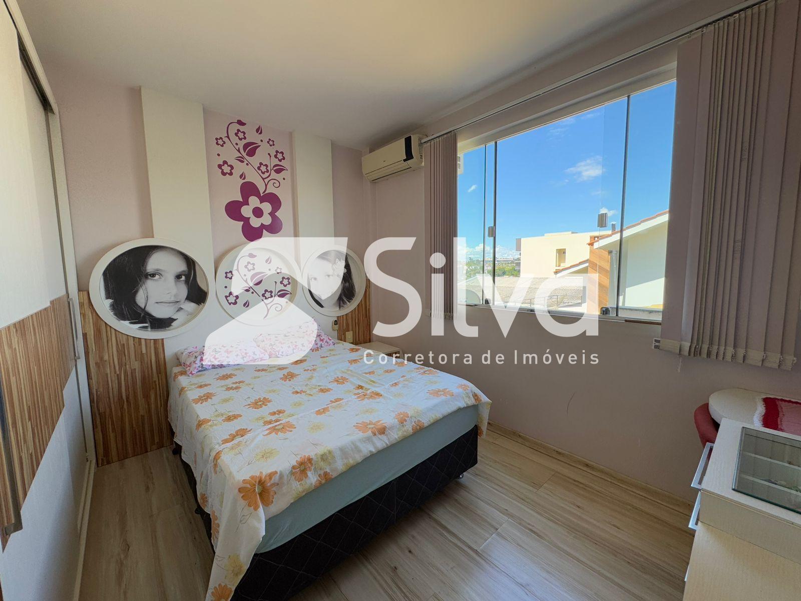 Casa a venda localizada no Centro, Dois Vizinhos-PR.