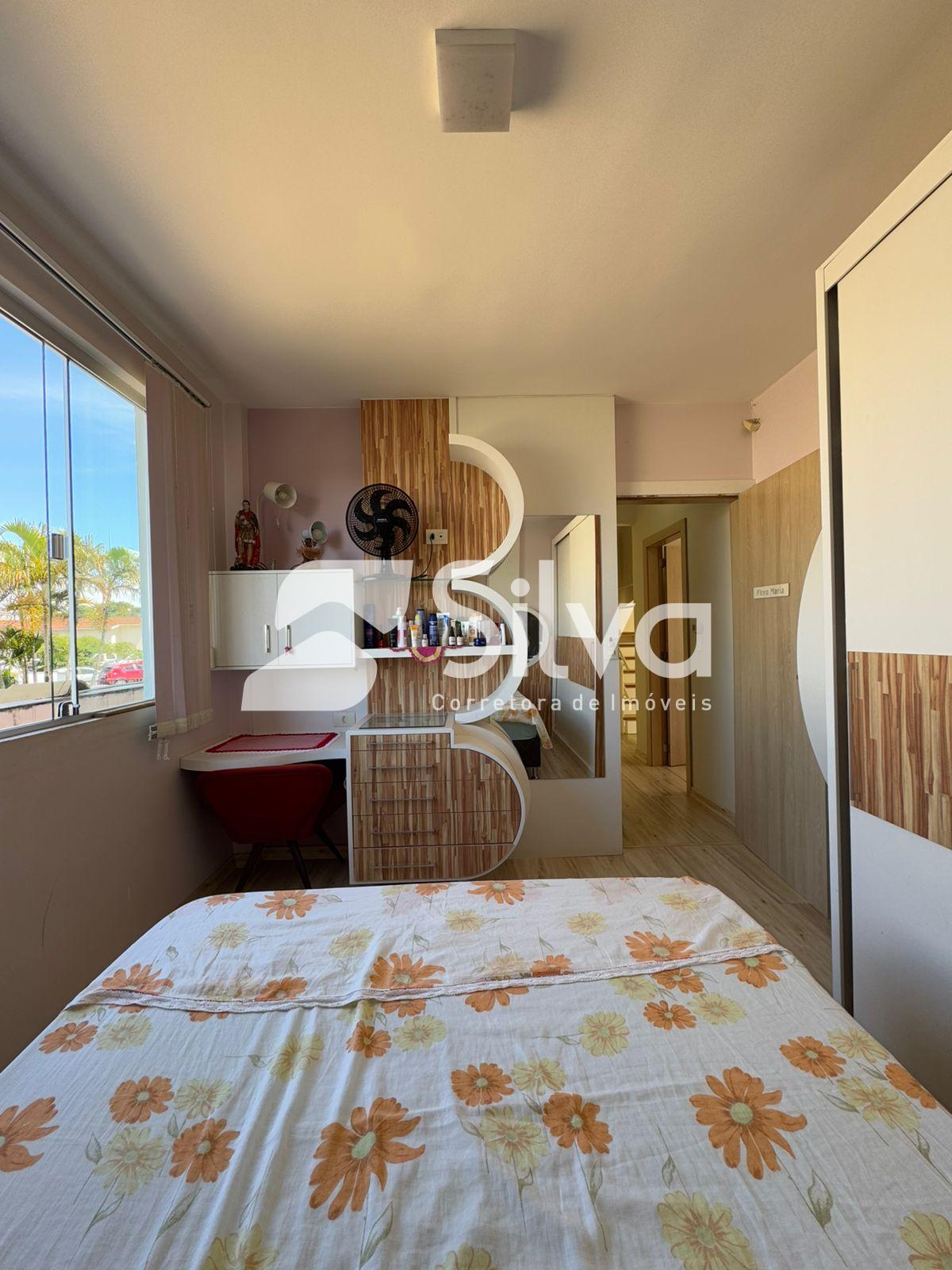 Casa a venda localizada no Centro, Dois Vizinhos-PR.