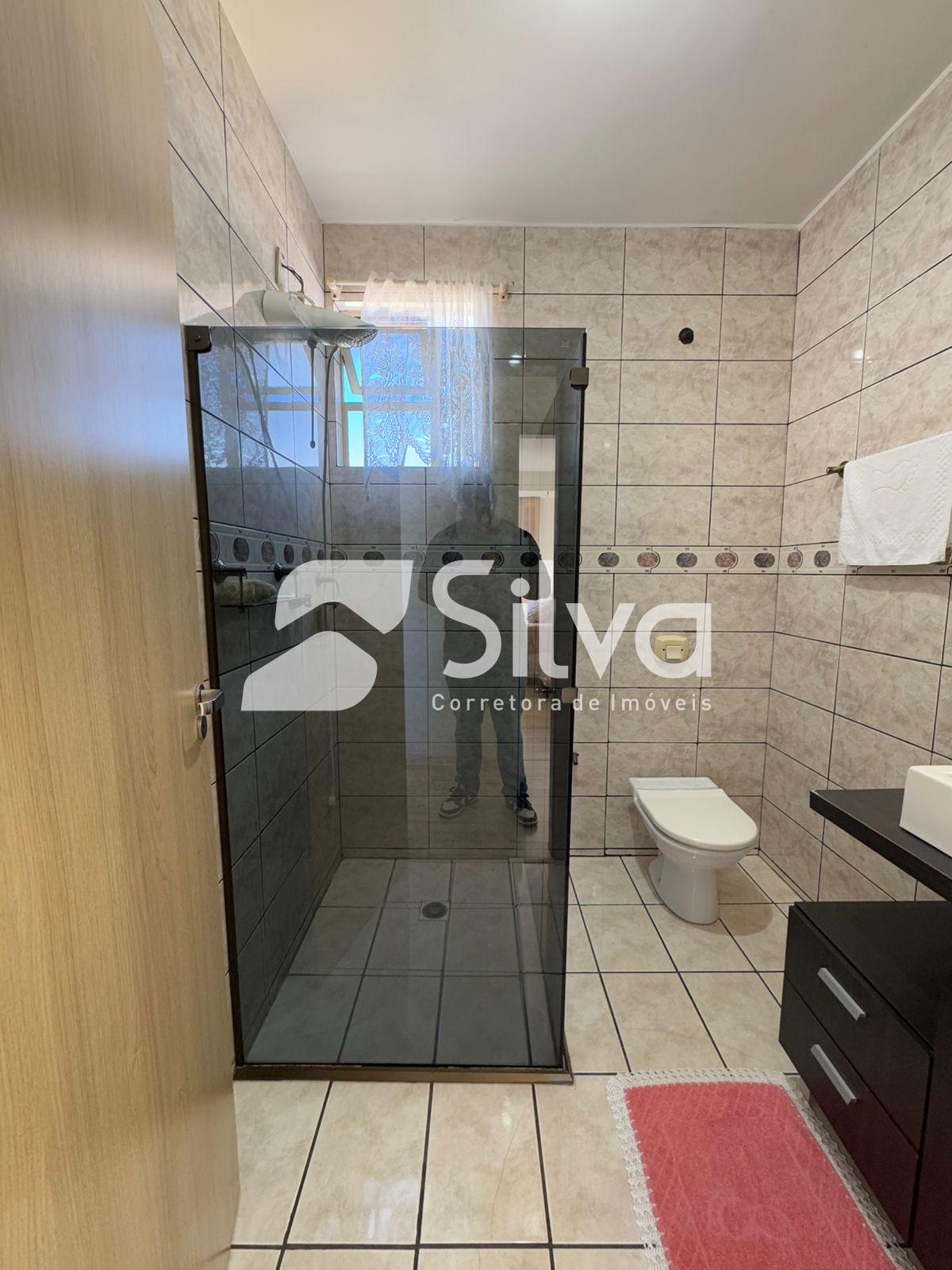 Casa a venda localizada no Centro, Dois Vizinhos-PR.