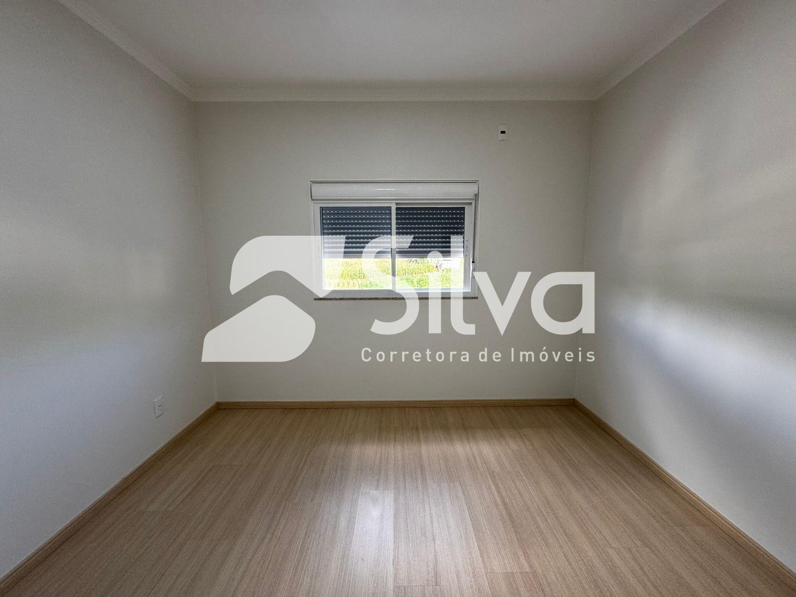 Sobrado a venda localizado no Loteamento Jardim Universitrio, Dois Vizinhos-PR.