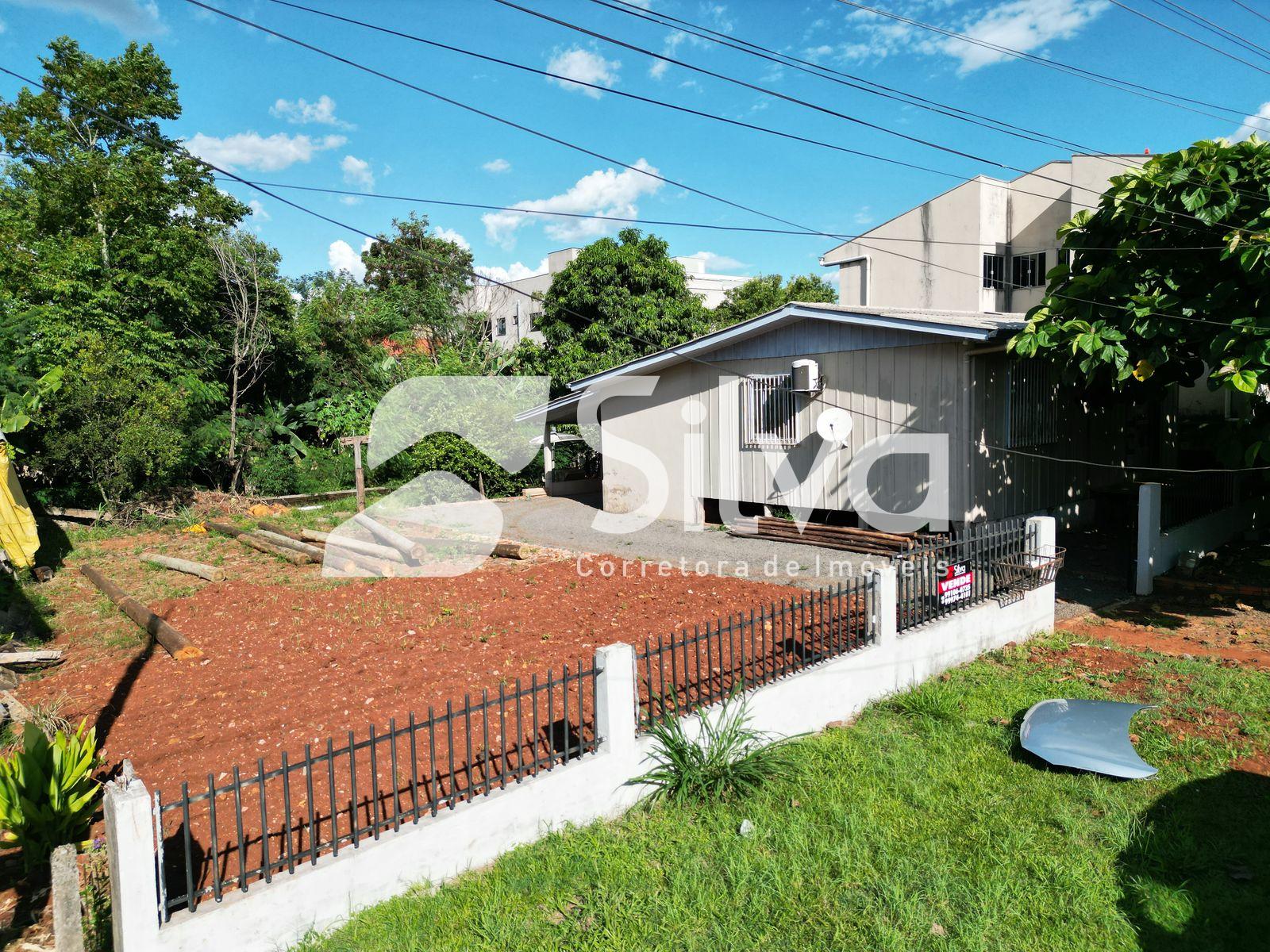 Casa a venda localizada no Centro Sul, Dois Vizinhos-PR.