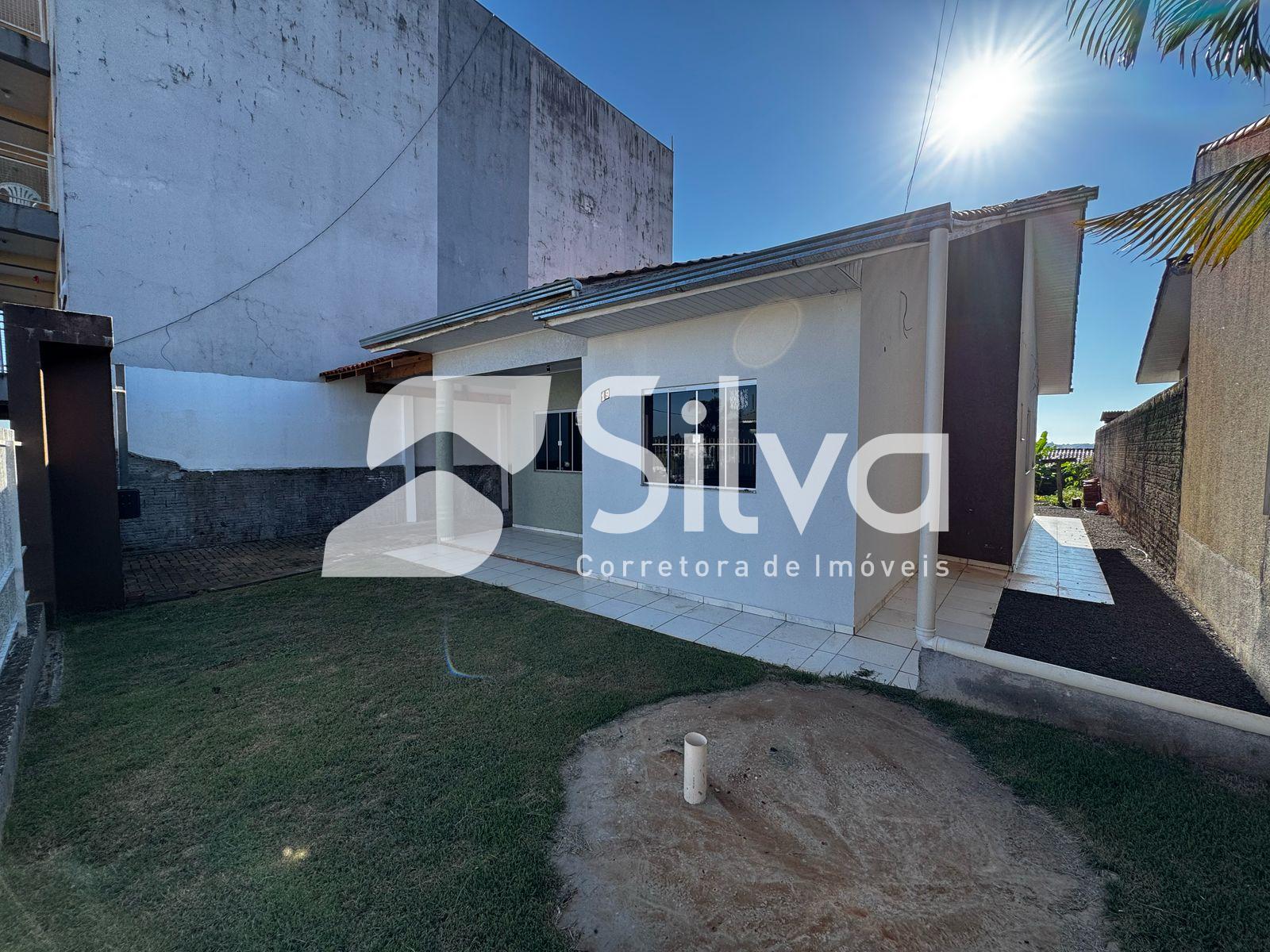 Casa a venda localizada no Loteamento Jardim Marchese, Dois Vizinhos-PR.