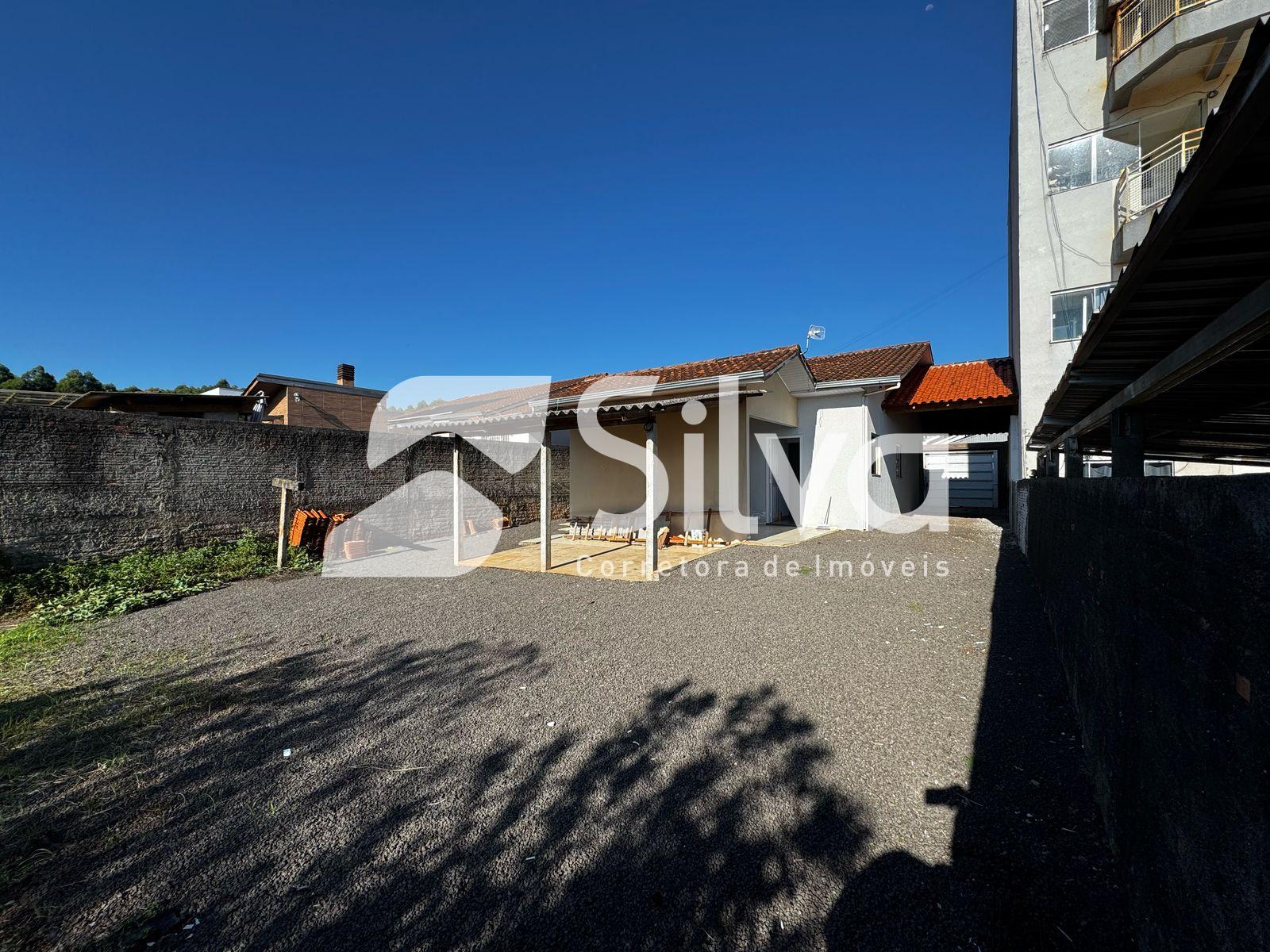 Casa a venda localizada no Loteamento Jardim Marchese, Dois Vizinhos-PR.