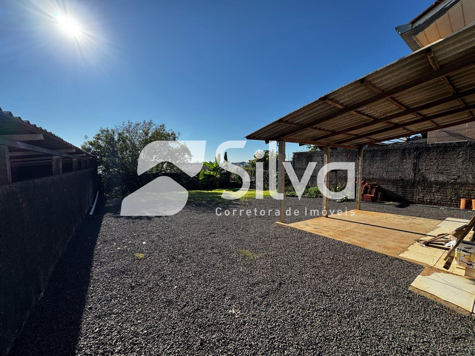 Casa a venda localizada no Loteamento Jardim Marchese, Dois Vizinhos-PR.
