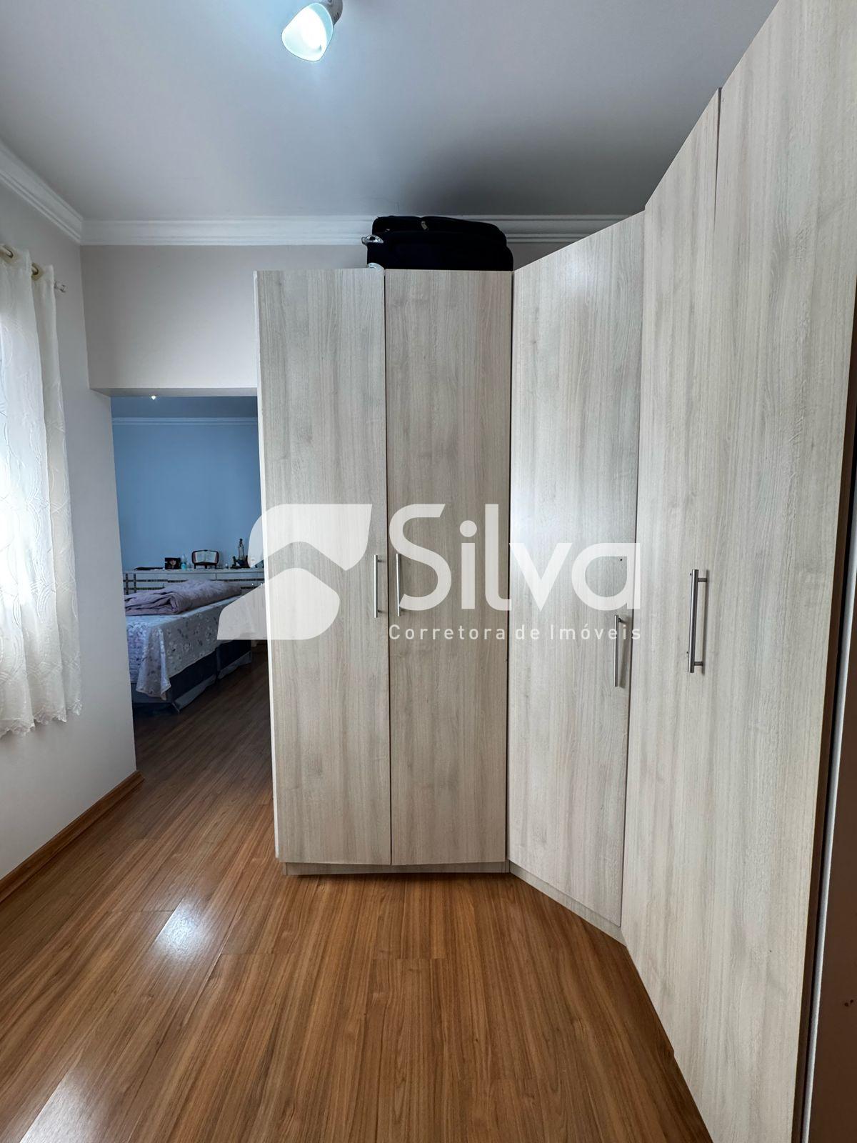 Casa a venda localizada no Bairro So Francisco da Assis, Dois Vizinhos-PR.