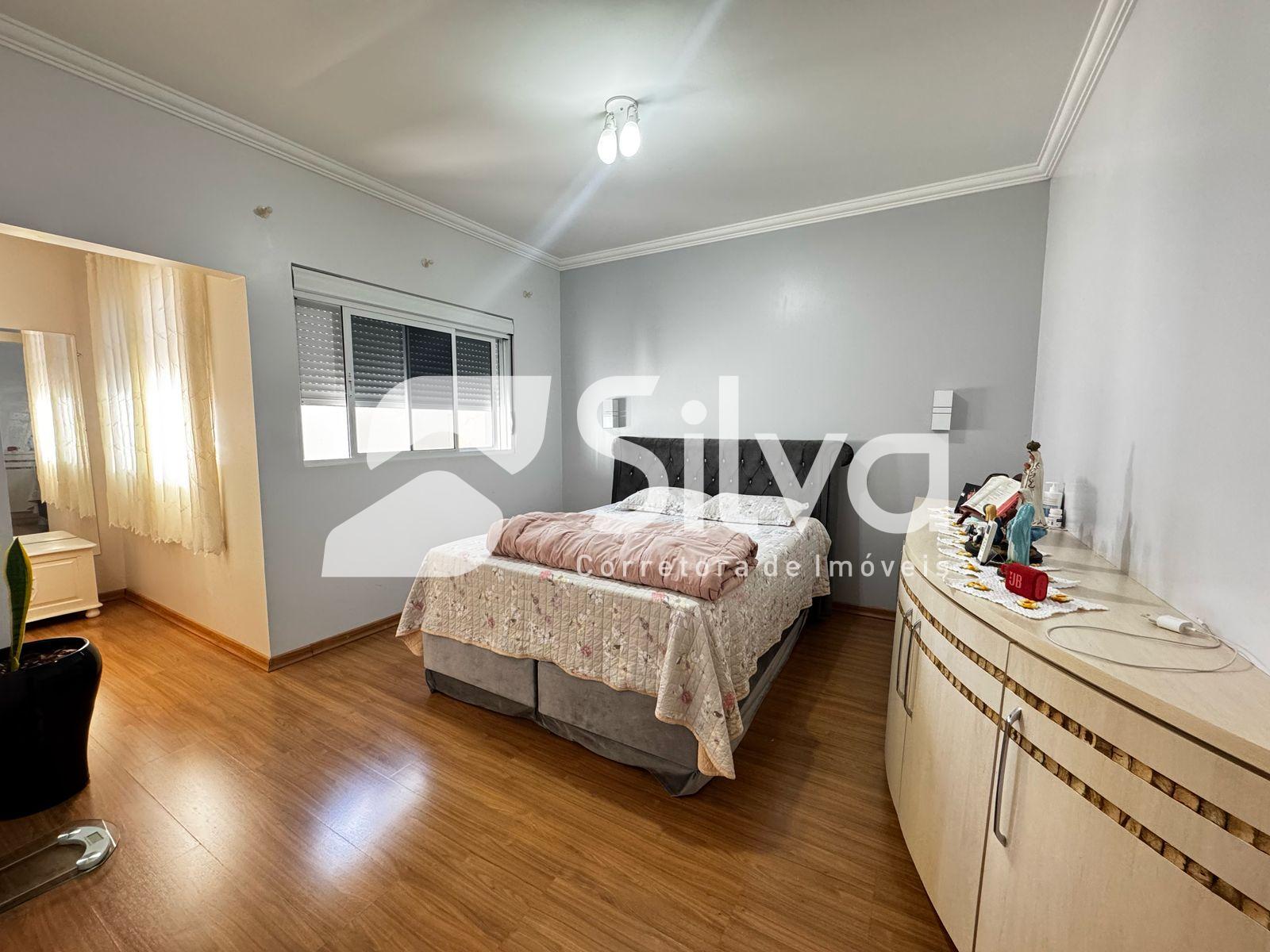 Casa a venda localizada no Bairro So Francisco da Assis, Dois Vizinhos-PR.
