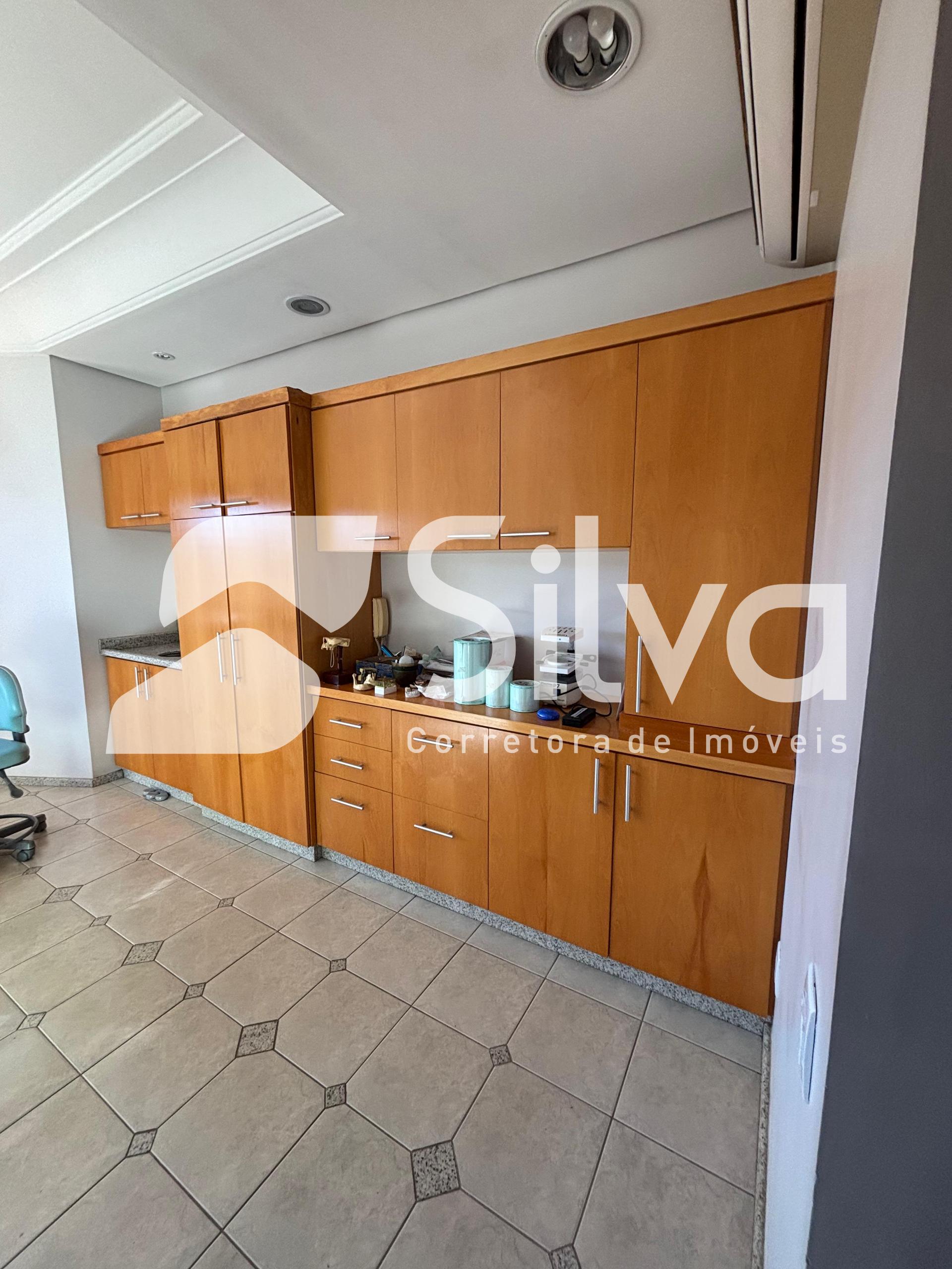 Sala Comercial a venda localizada no Centro, Dois Vizinhos-PR.