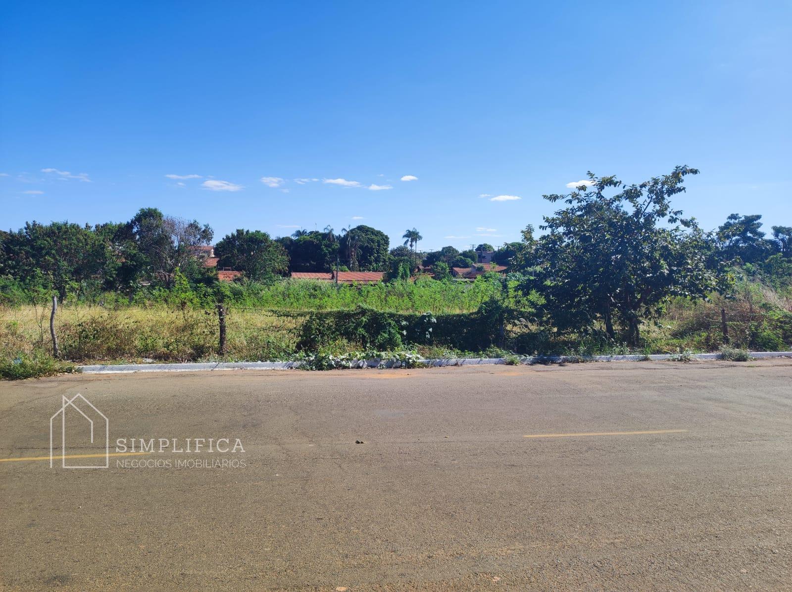 QUADRA DE LOTEAMENTO EM PONTALINA GO