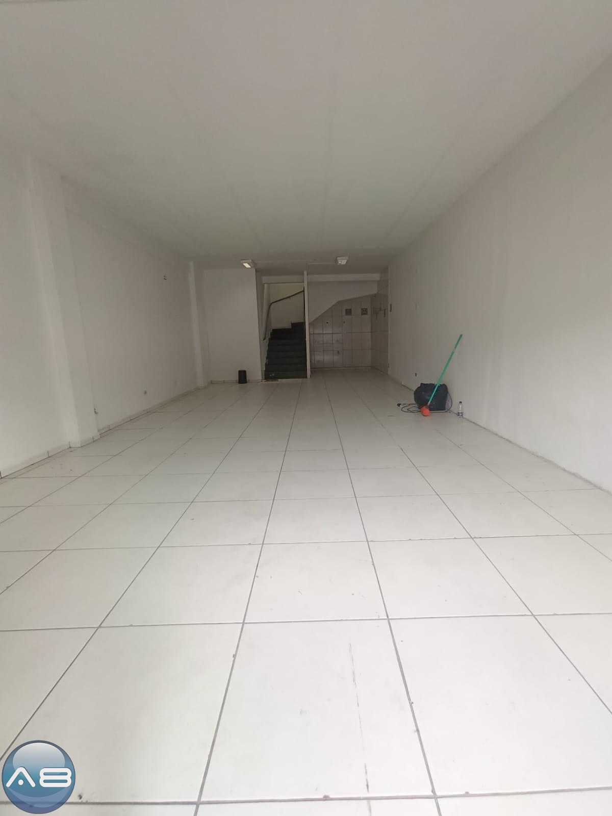 EXCELENTE  LOJA  AMPLA, COM FRENTE AMPLA, BEM VENTILADA E ILUM...