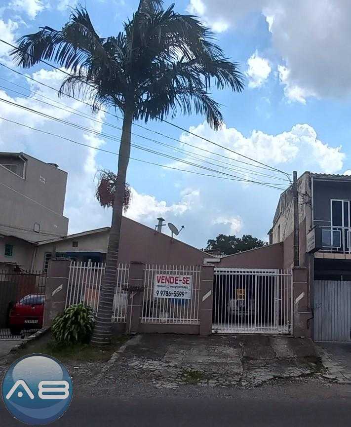 CASA TÉRREA, AREJADA E AMPLA, NO FAZENDINHA