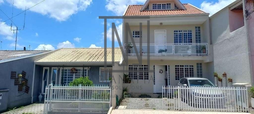 EXCELENTE SOBRADO TRIPLEX  EM CONDOMÍNIO