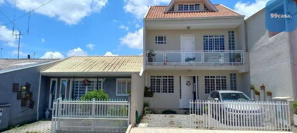 EXCELENTE SOBRADO TRIPLEX  EM CONDOMÍNIO