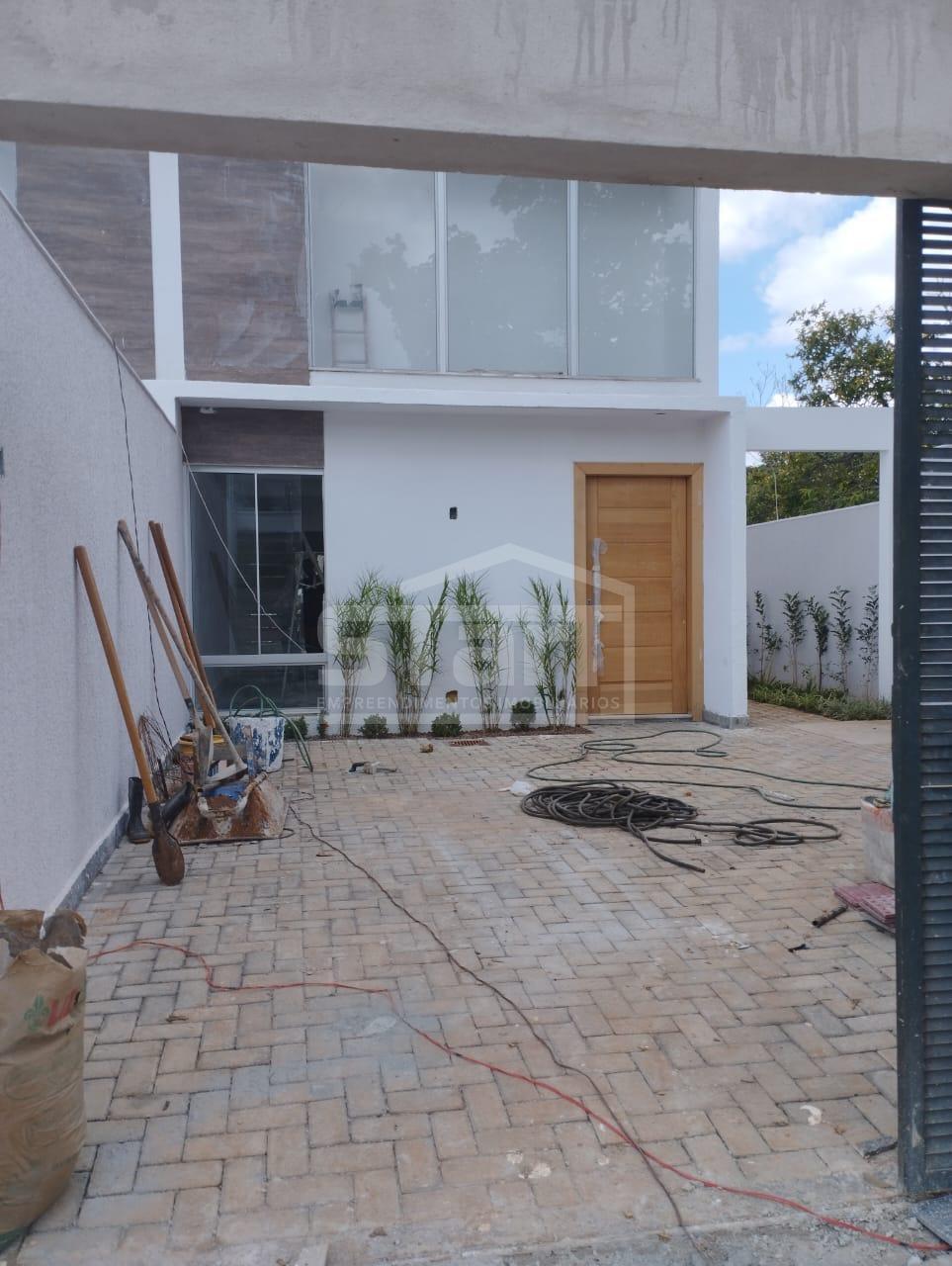 Casa em fase de acabamento à venda no bairro Lagoa Mansões, LAGOA SANTA - MG