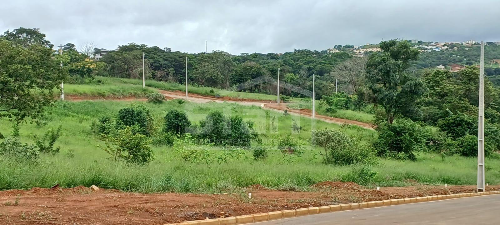 Lote de esquina à venda no Residencial Amadeus em LAGOA SANTA - MG