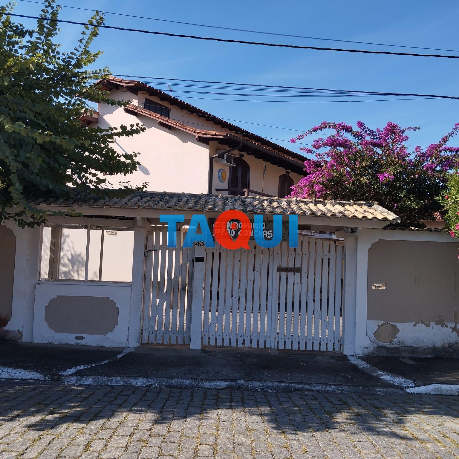 Casa à venda à 900 metros da praia, Peró, CABO FRIO - RJ