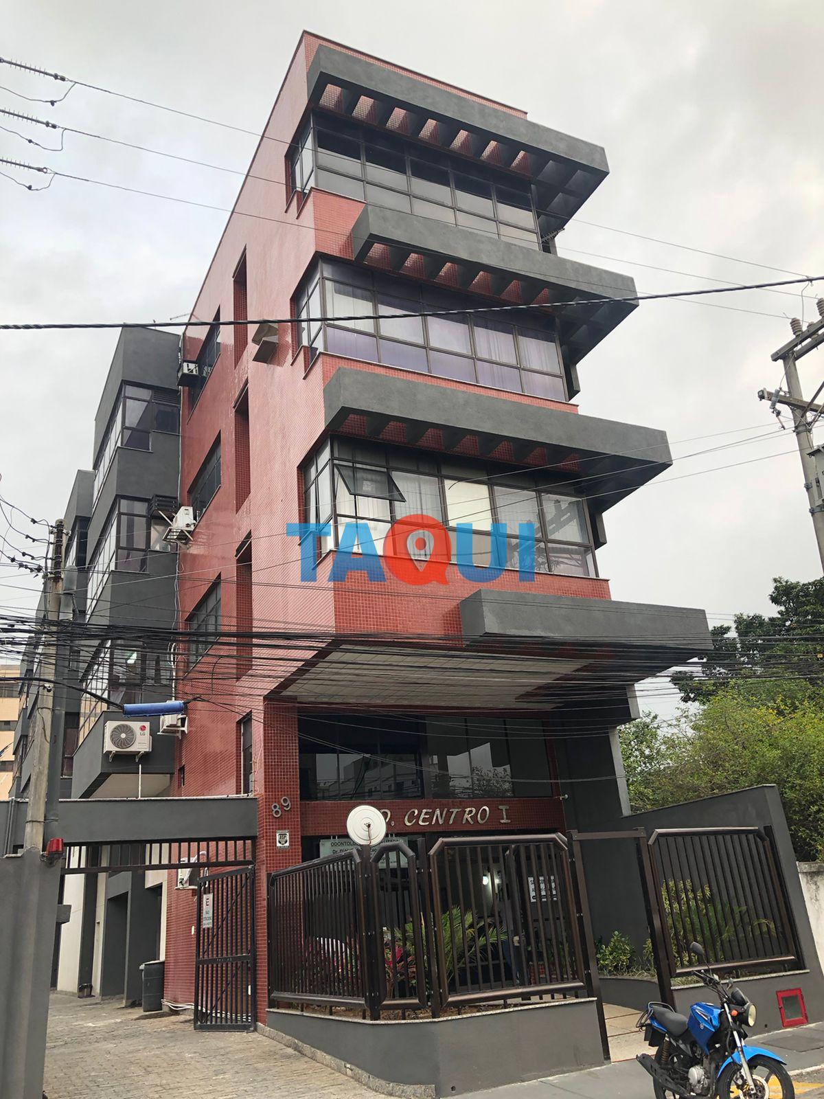 ALUGUEL DE SALA COMERCIAL EM EDIFÍCIO, NO CENTRO DE CABO FRIO-RJ.