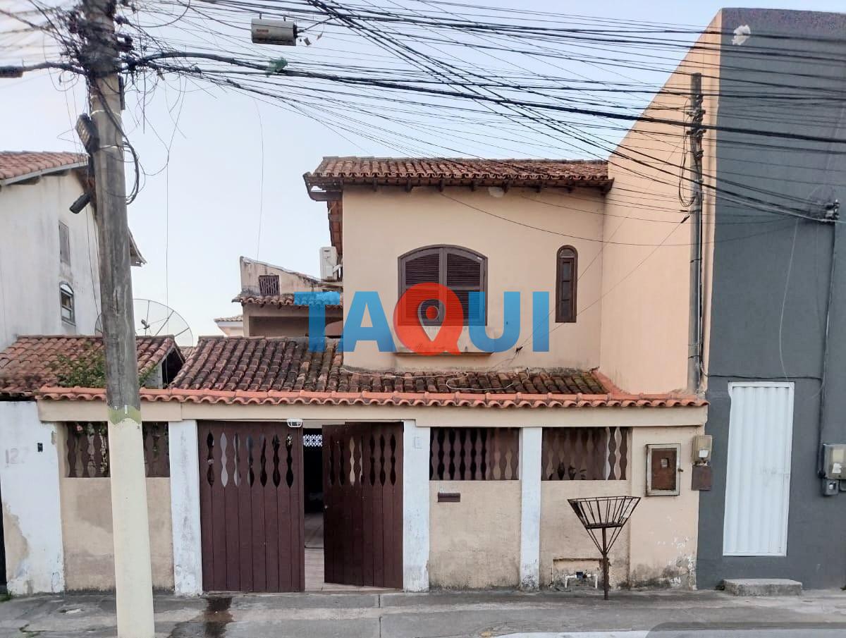 Casa duplex independente com 2 quartos no Parque Burle em  CABO FRIO - RJ