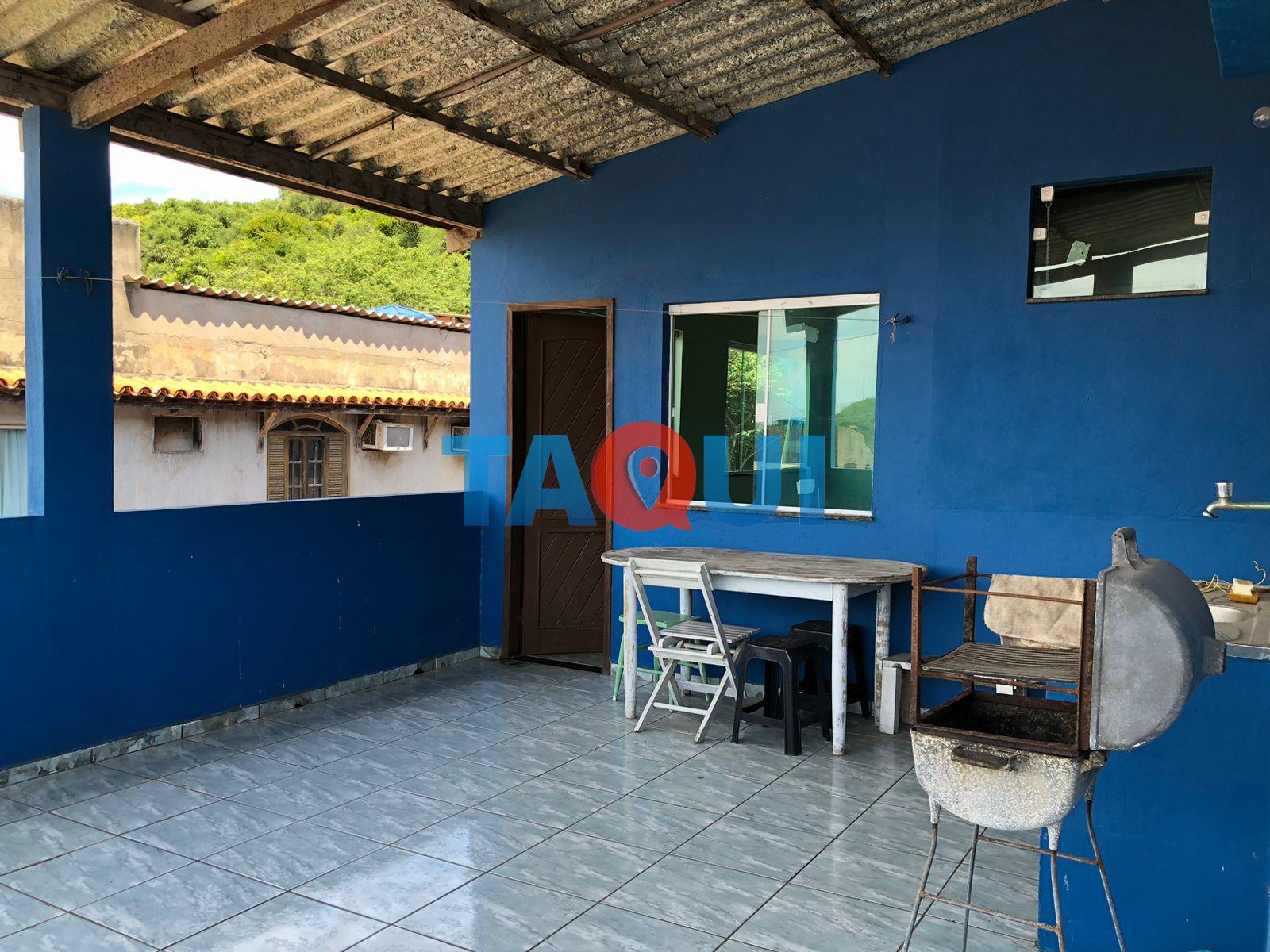 Casa triplex com 4 suítes À VENDA, bairro jacaré, cabo frio-RJ.