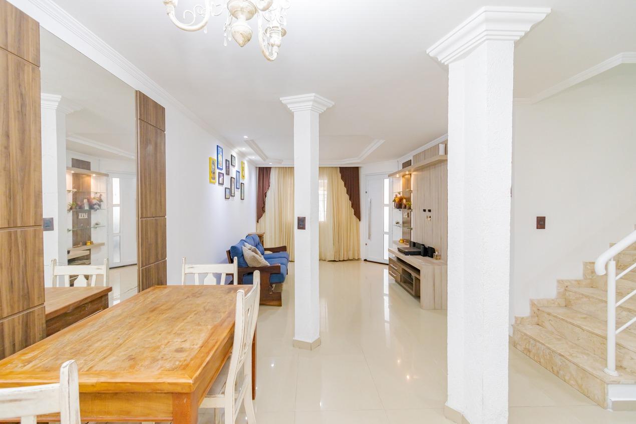 Sobrado com 4 quartos à venda,177.36 m , XAXIM, CURITIBA - PR