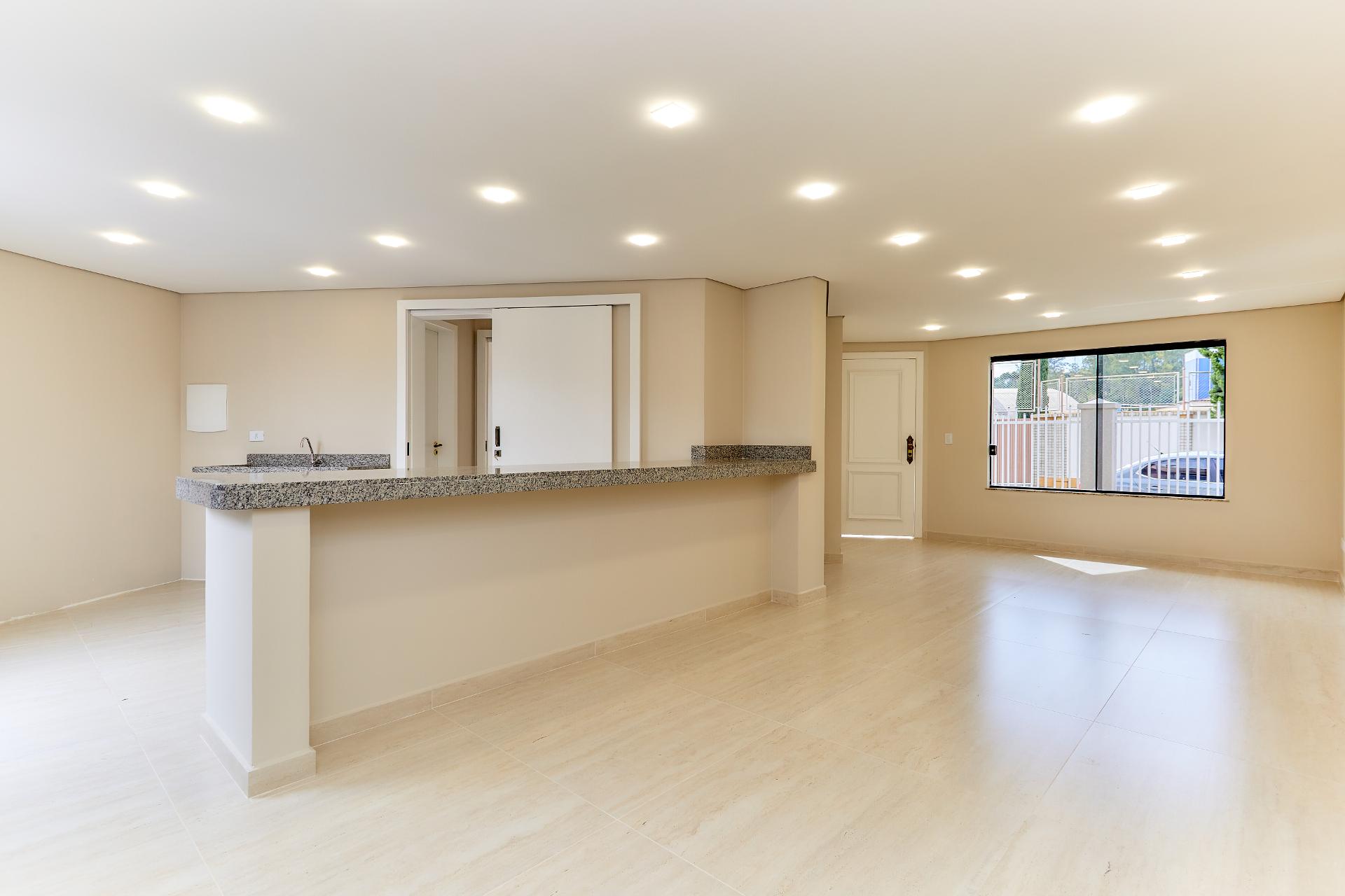 Sobrado com 3 dormitórios à venda,178.65 m2, CENTRO, COLOMBO - PR