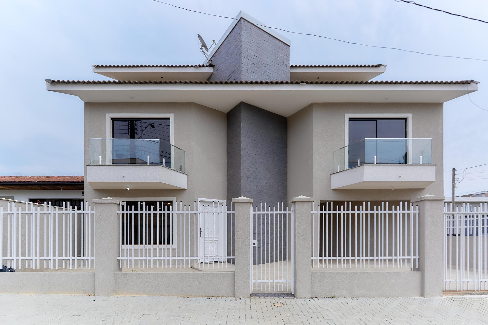Sobrado com 3 dormitórios à venda,178.65 m2, CENTRO, COLOMBO - PR