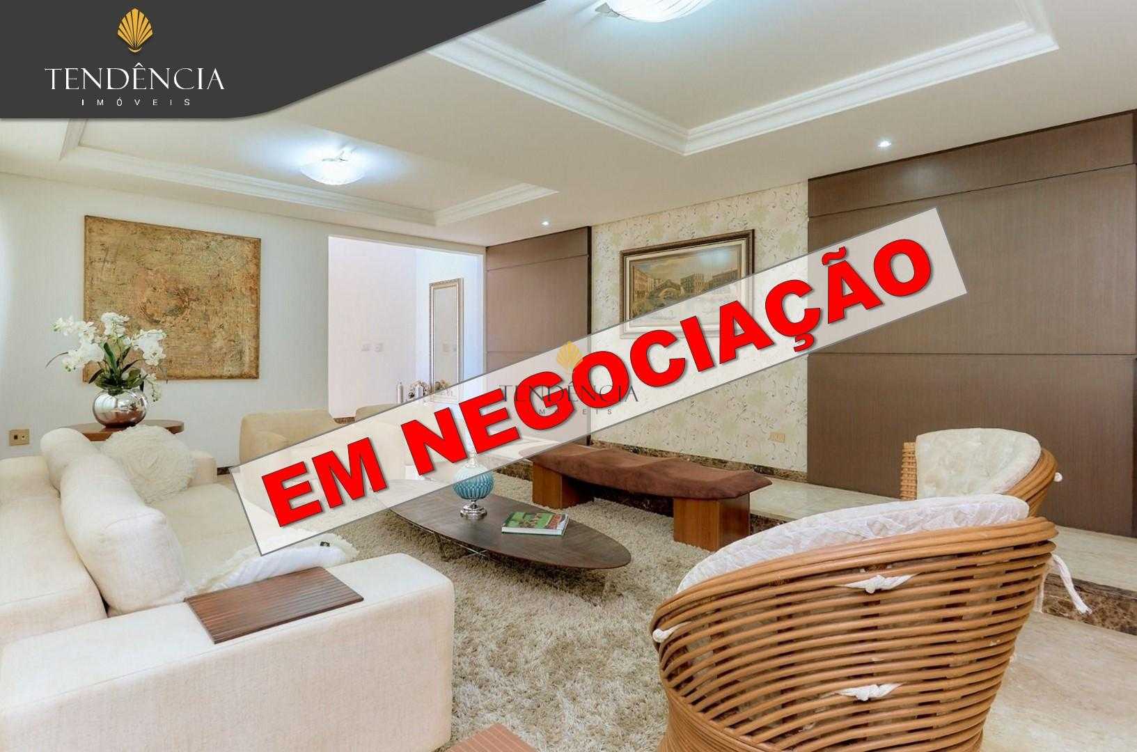 Casa com 4 dormitórios à venda, 420.00 m 2, São Braz, CURITIBA...