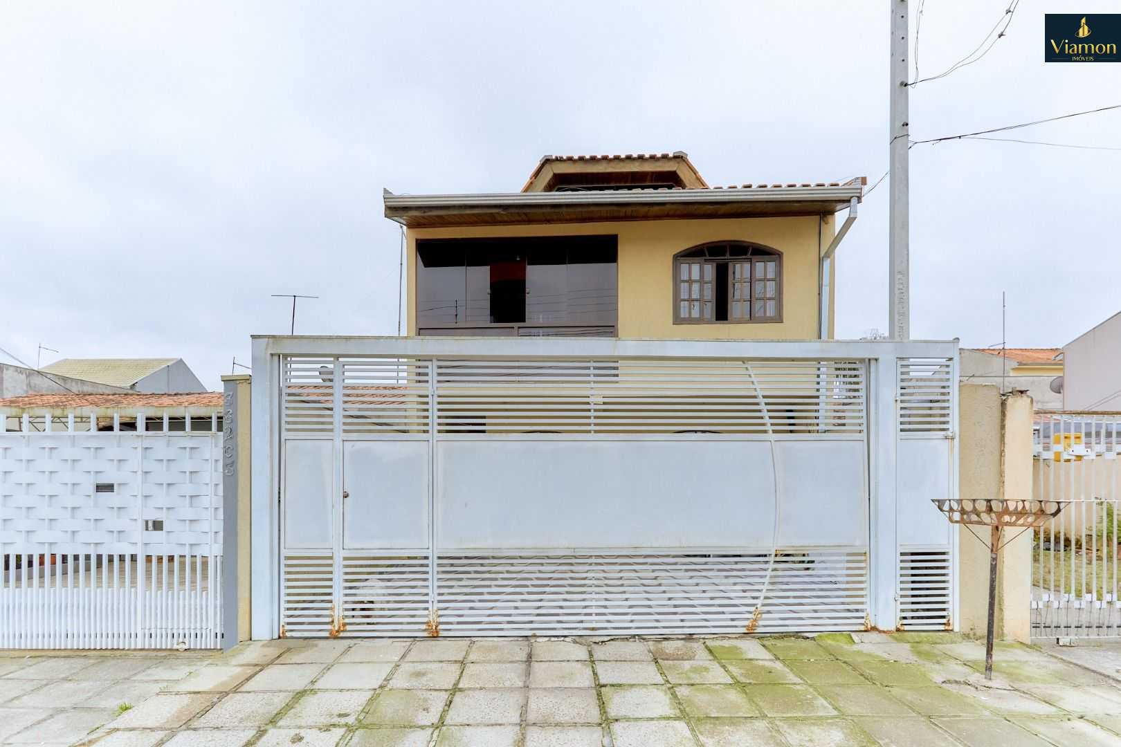 Sobrado com 4 quartos à venda, 162 m  por R  650.000 - Xaxim -...
