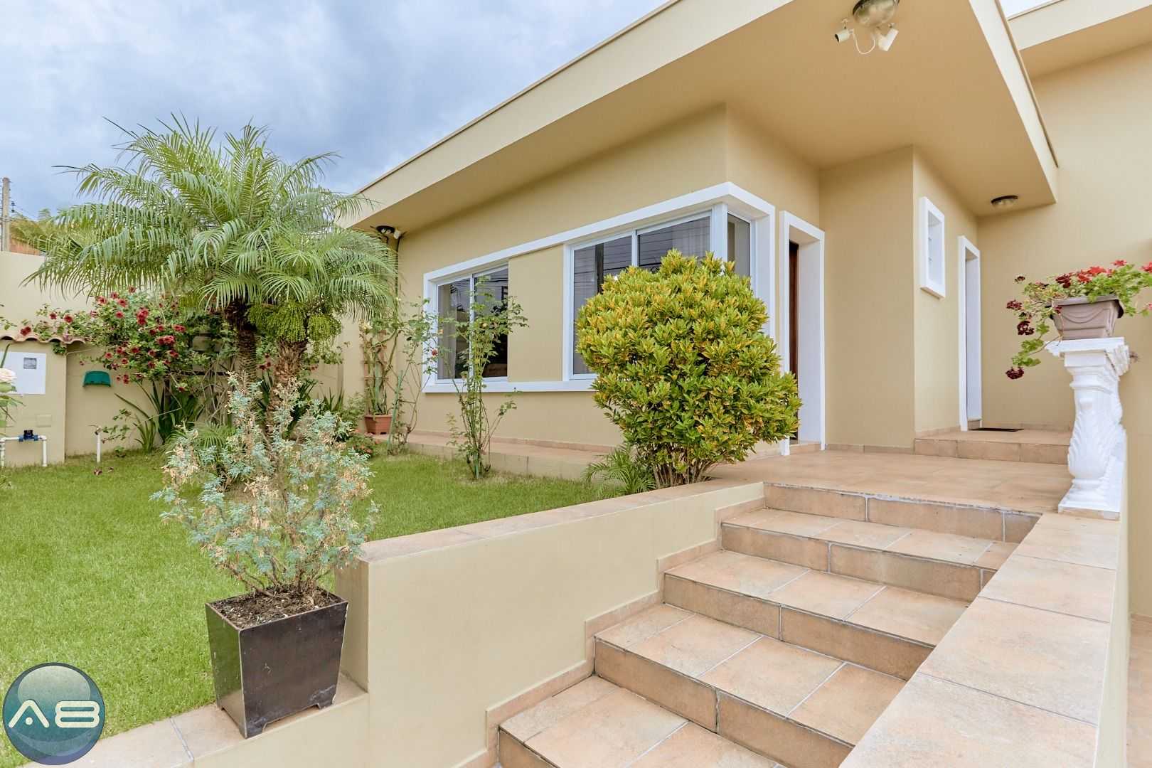 Casa com 3 dormitórios à venda, 370 m  por R  1.450.000,00 - P...