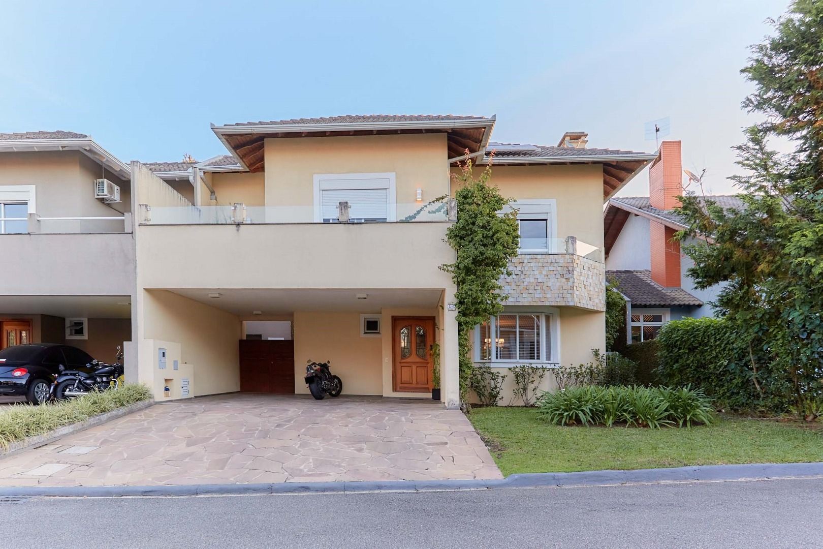 Casa com 4 dormitórios à venda,528.00 m , butiatuvinha, CURITI...