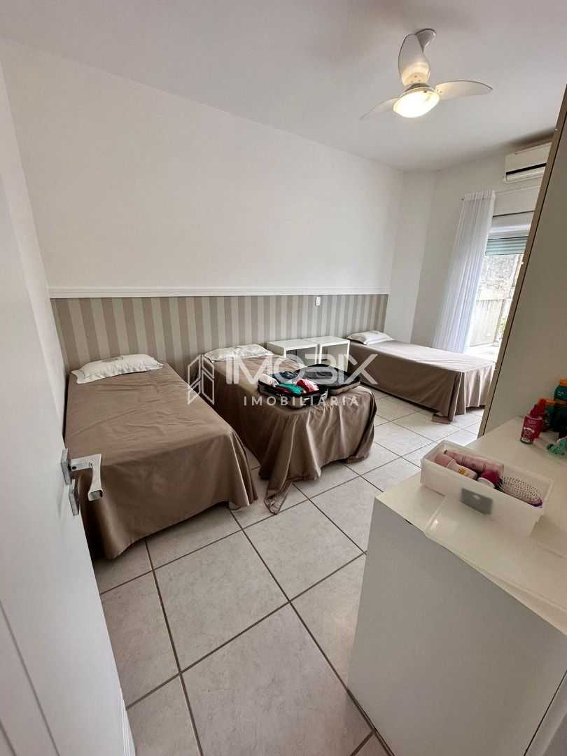 Sobrado com 3 quartos à venda por R  2.500.000 - Brejatuba - G...