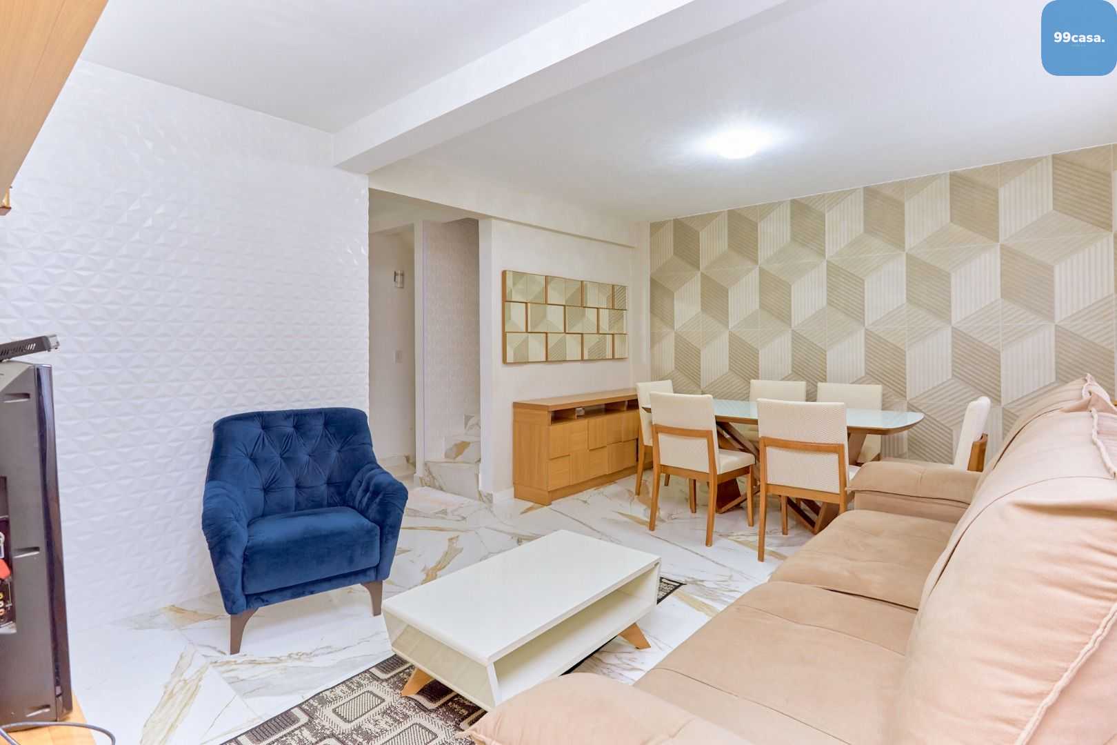 Sobrado com 4 quartos à venda, 162 m  por R  650.000 - Xaxim -...