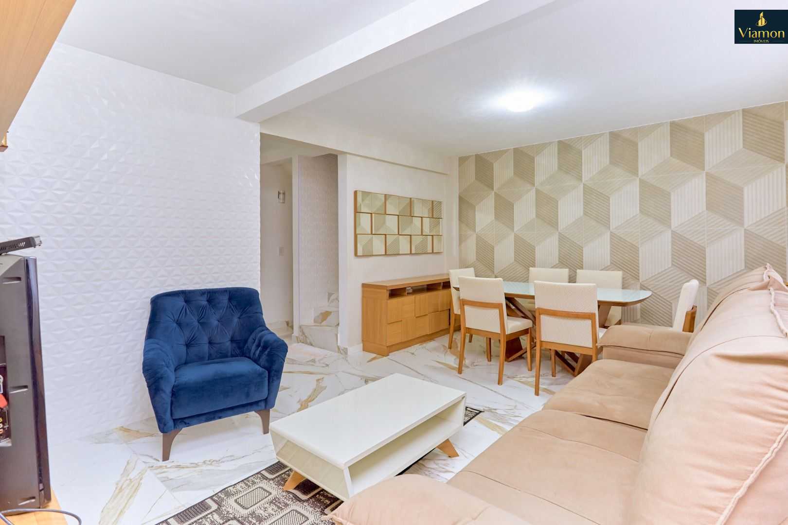 Sobrado com 4 quartos à venda, 162 m  por R  650.000 - Xaxim -...