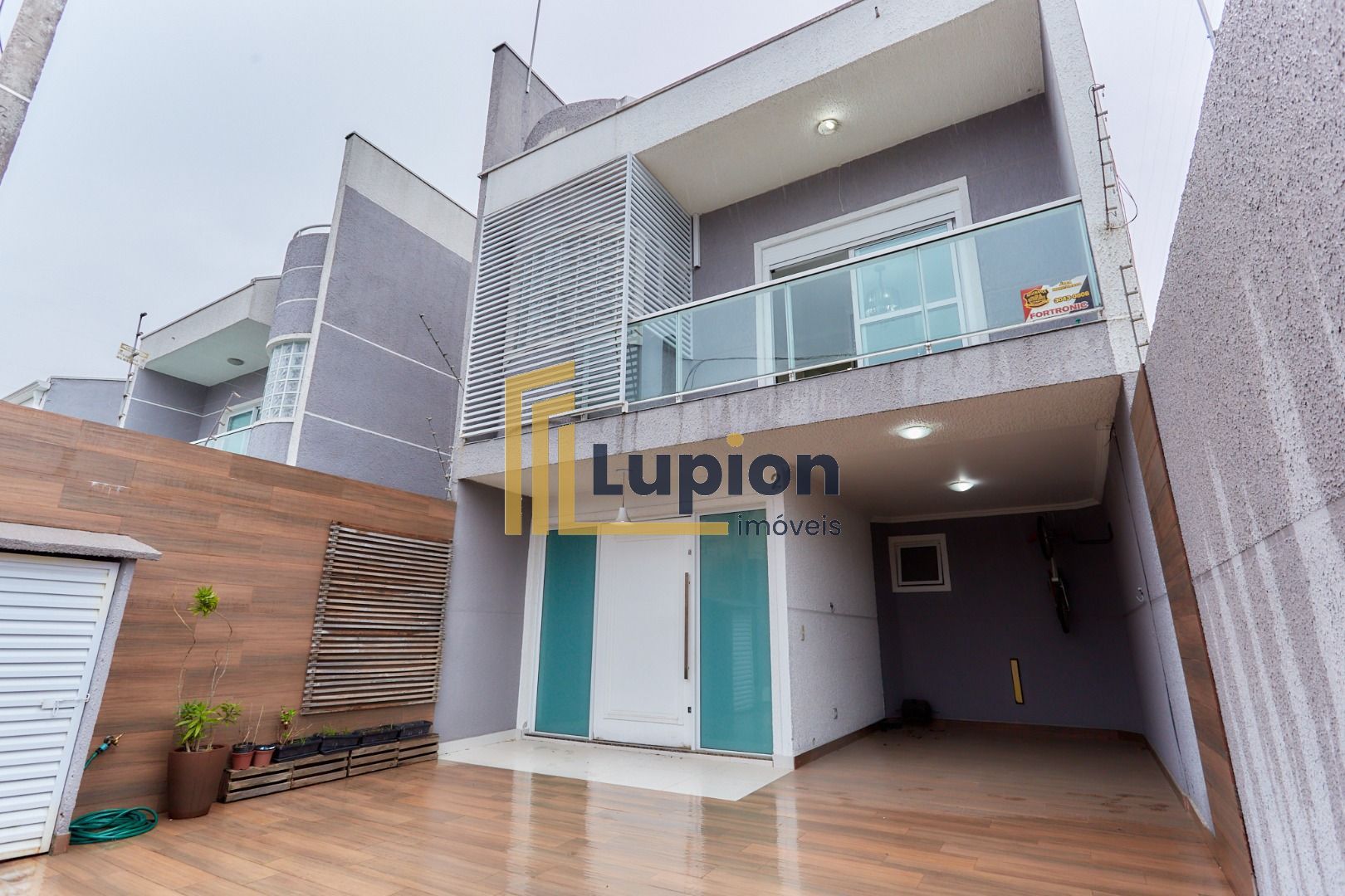 Sobrado com 3 dormitórios à venda, 160 m  por R  679.000,00 - ...