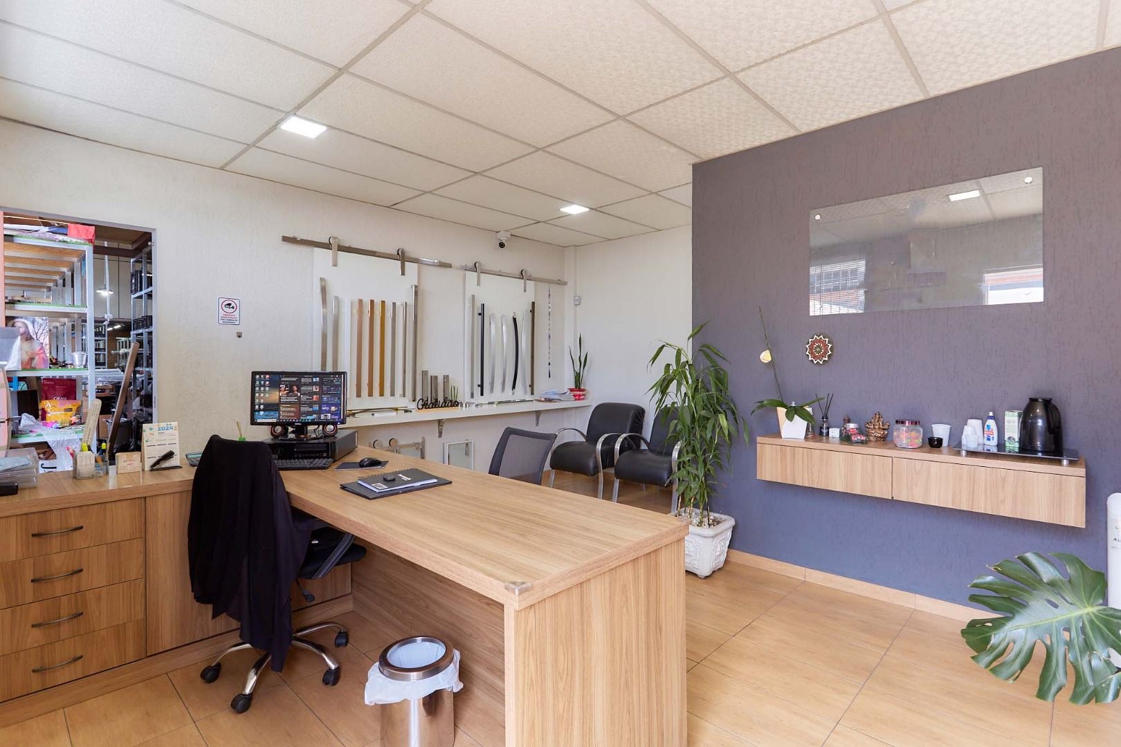 Barracão à venda, 500 m2 por R  1.780.000,00 - Uberaba - Curit...