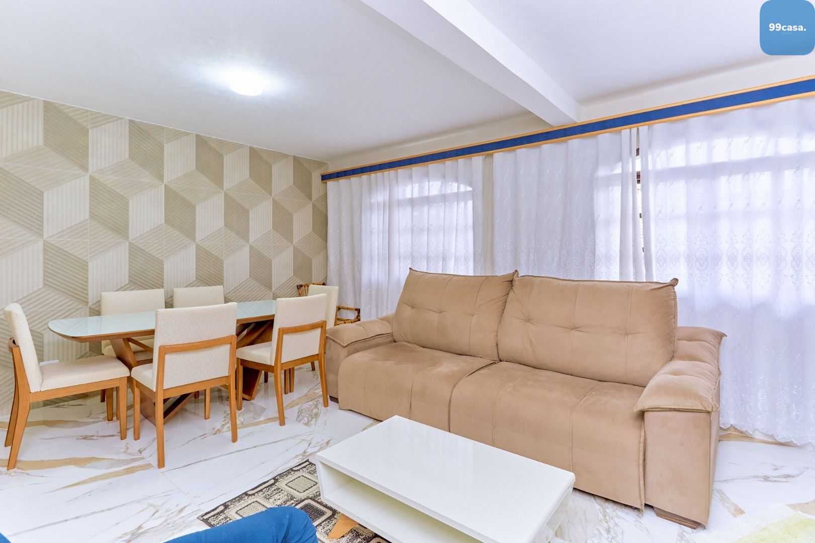 Sobrado com 4 quartos à venda, 162 m  por R  650.000 - Xaxim -...