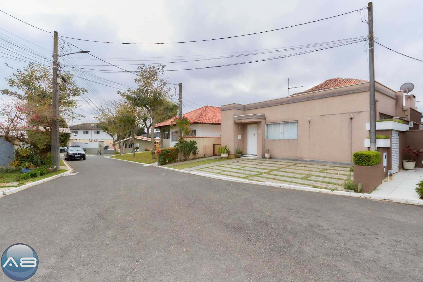 Casa com 4 dormitórios à venda, 155 m  por R  1.100.000,00 - S...