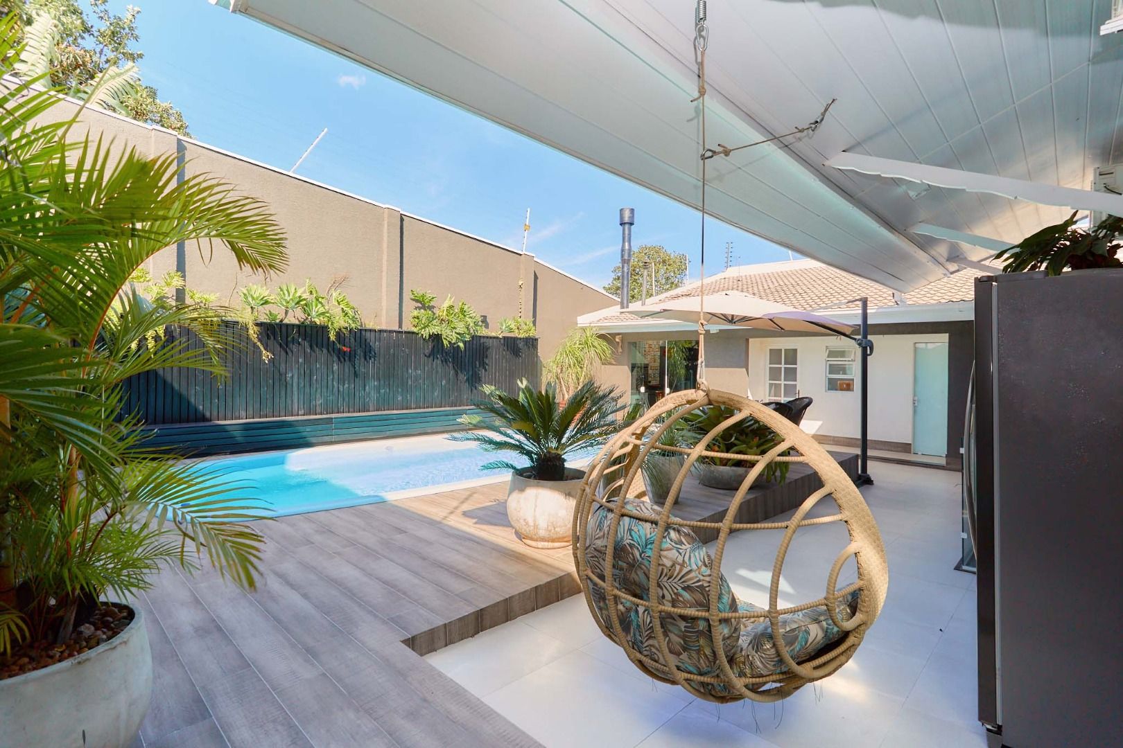 Casa com 5 quartos à venda, 480 m2 por R  2.899.000 - Boqueirã...