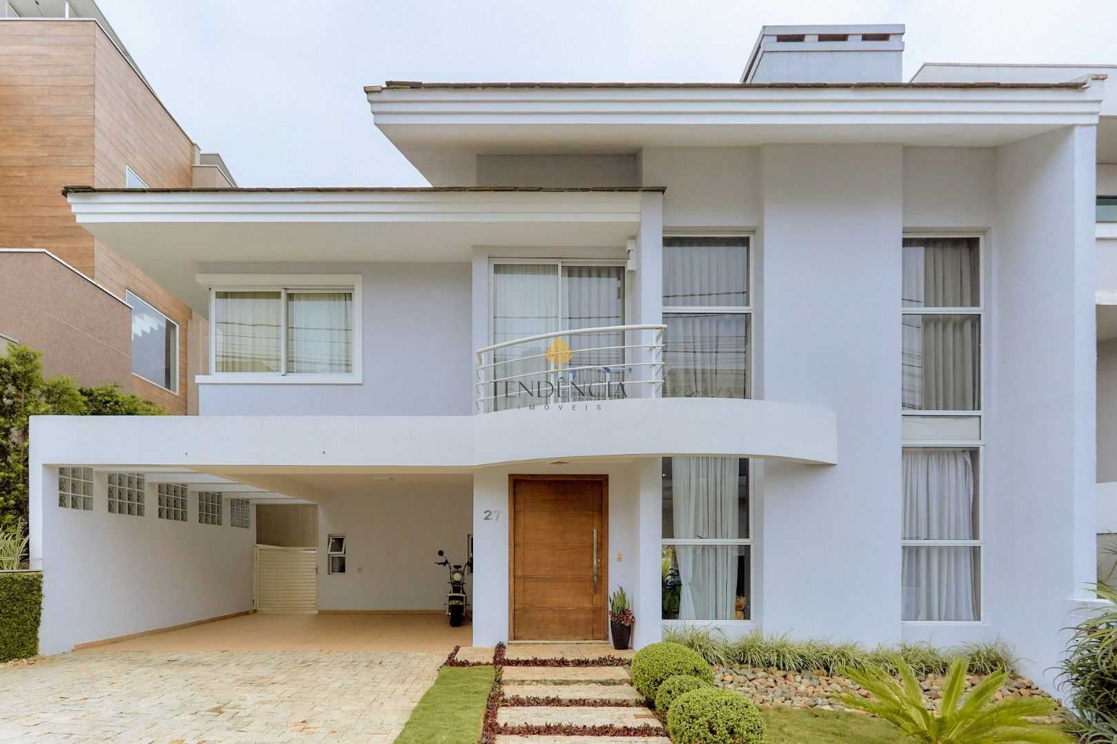 Casa com 3 quartos à venda, 253 m  por R  2.400.000 - Campo Co...