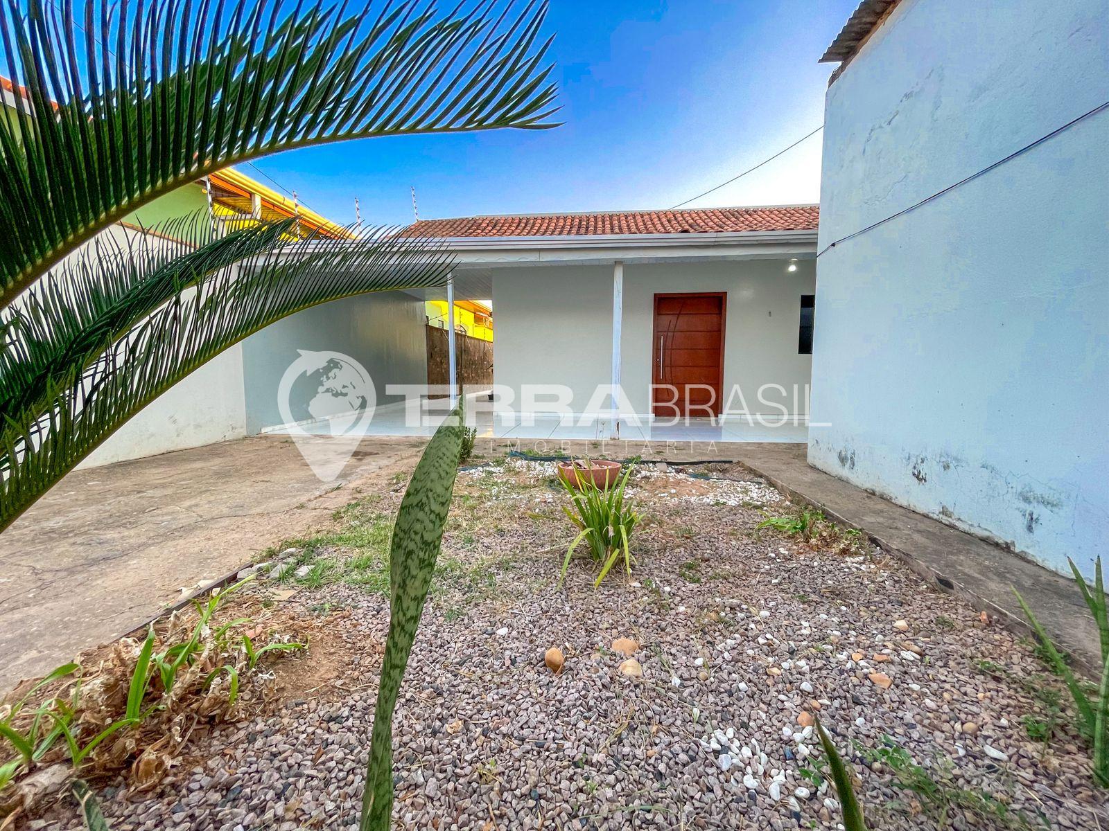 Casa com Ponto Comercial no B. Jardim Aurélio Bernardi em Ji-P...