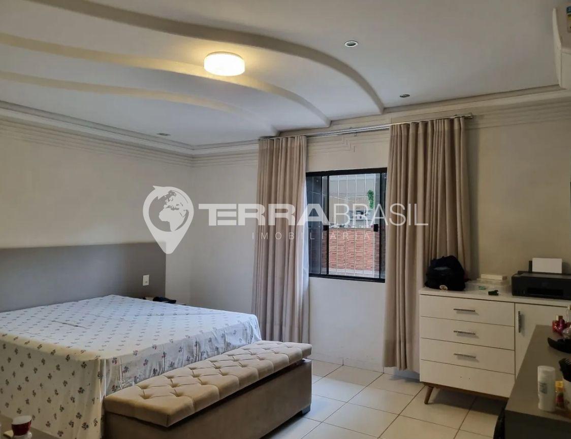 Casa à venda com 4 quartos, sendo 1 Suíte Master Jardim dos Mi...