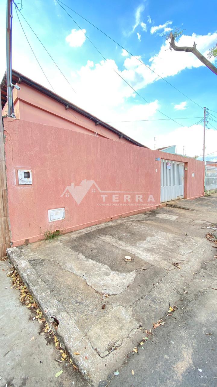 Vende-se uma Casa na Rua Floriano Peixoto no Bairro Loteamento São Paulo Barreiras-Ba