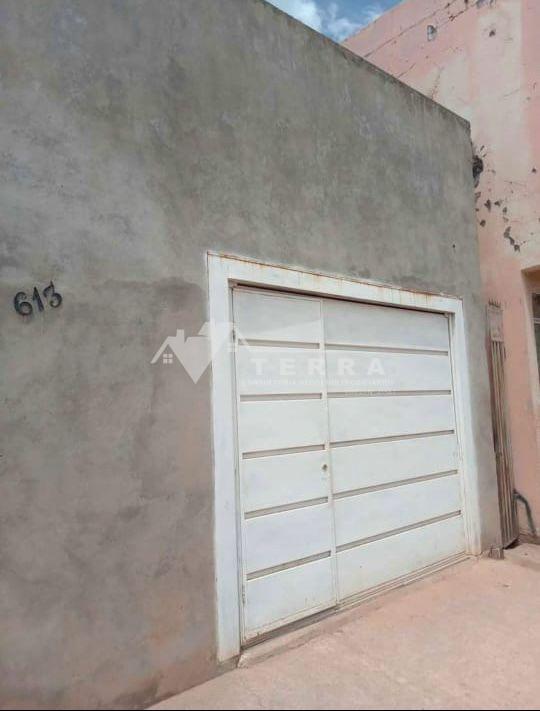 Vende-se uma casa no Bairro Recanto dos Pássaros- Barreiras - Ba