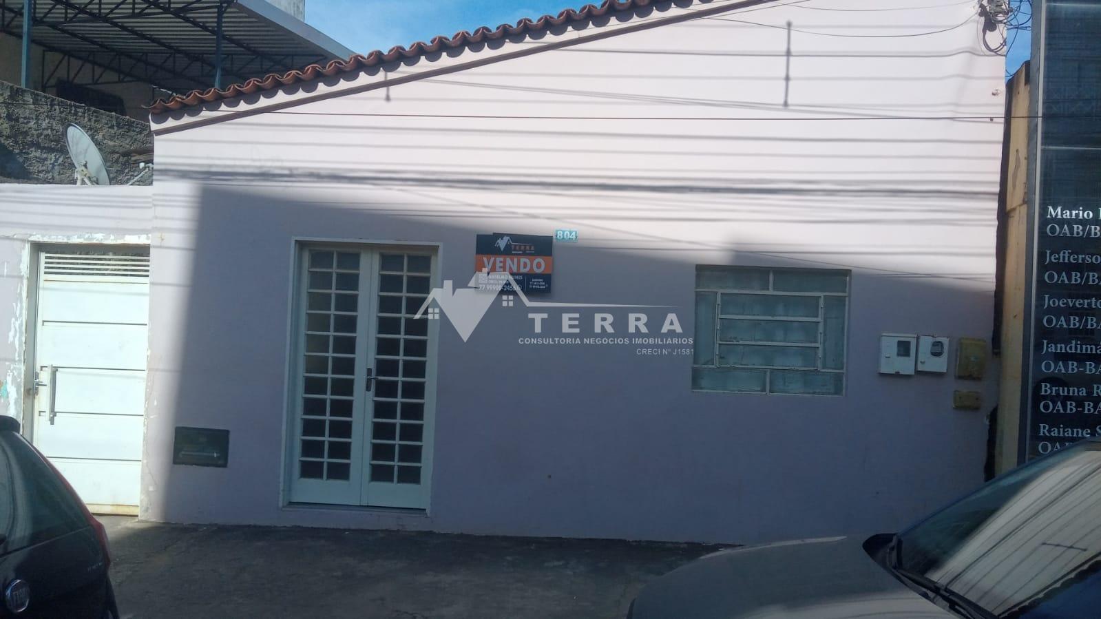 Vende-se um Terreno com construção no Bairro Vila Regina- Barreiras - Ba