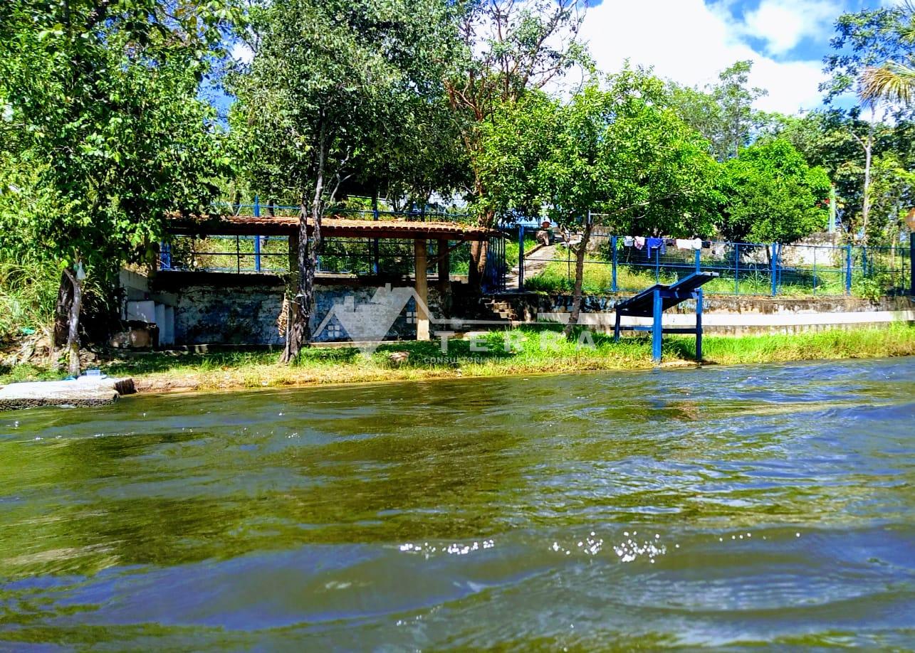 Venda- se uma chácara  beira rio de ondas Barreiras-BA