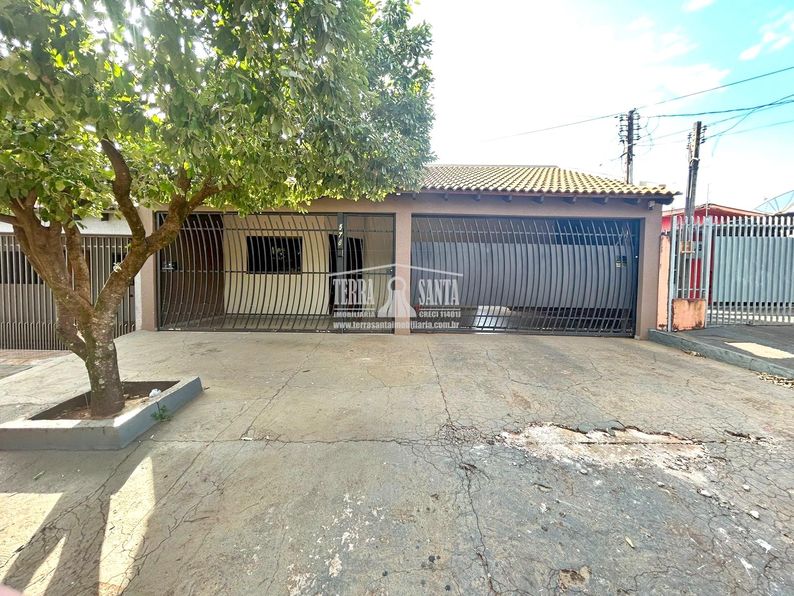 Casa à venda com piscina no bairro BNH 4o Plano DOURADOS - MS
