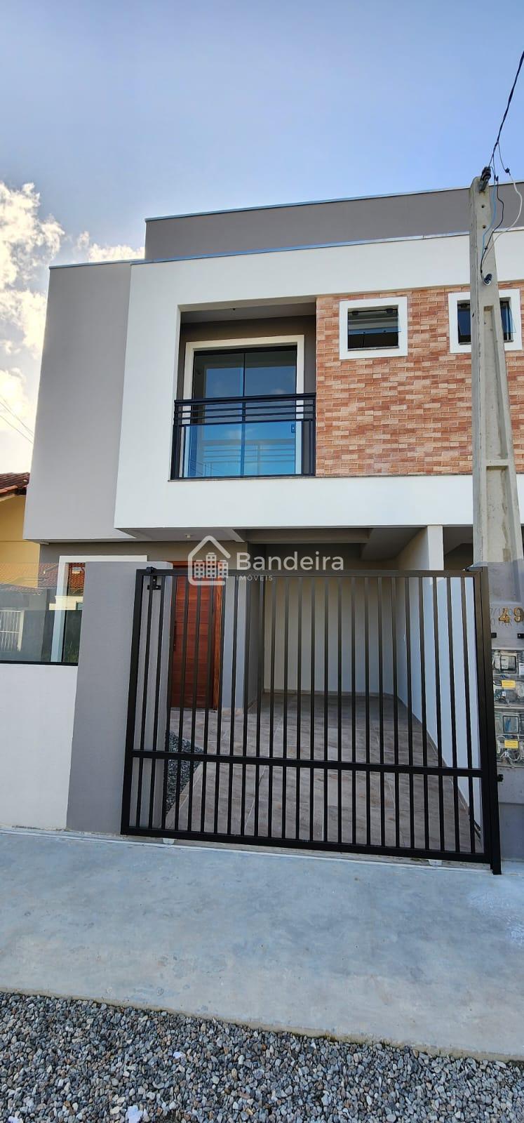 SOBRADO ITAJAÍ Bairro Santa Regina, excelente espaço externo 0...