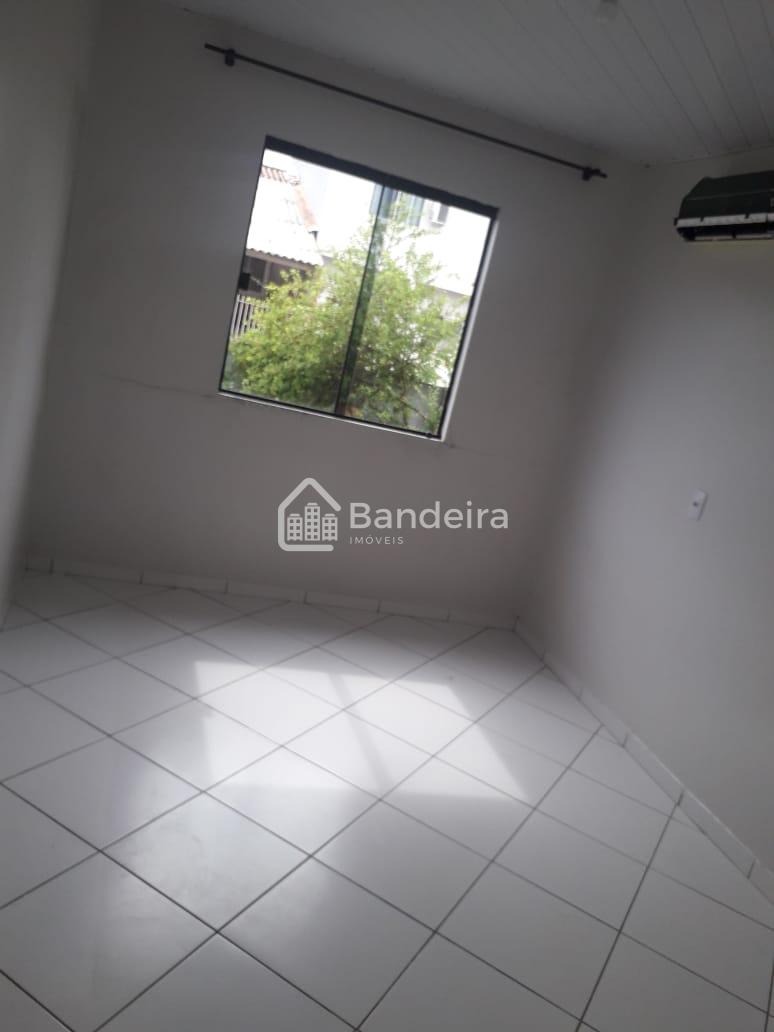 Oportunidade de casa individual no terreno. Aceita financiamen...